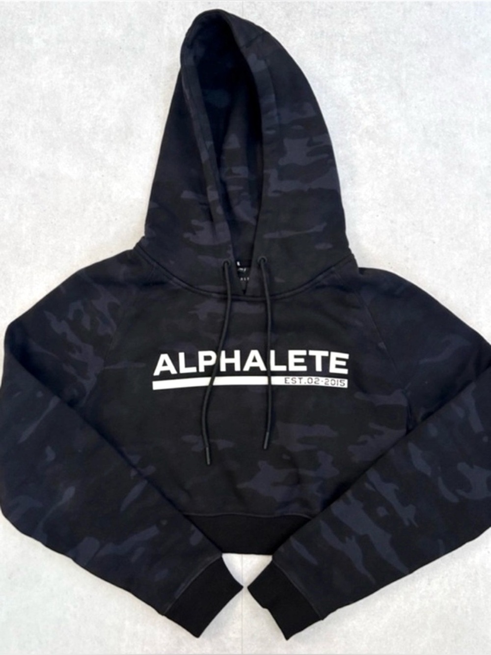 NWT Alphalete Black Camo Cropped Hoodie XS